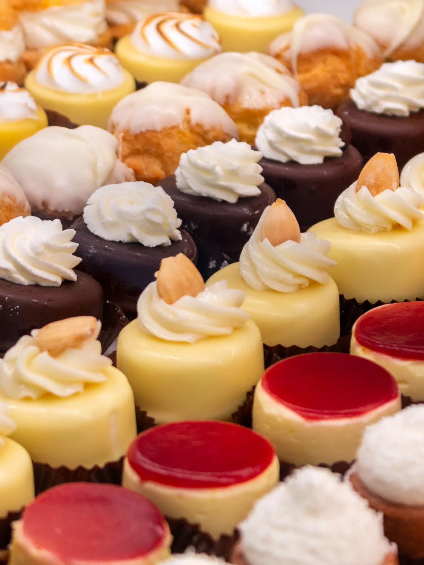 Bar con pasticcini locali in centro a Trieste